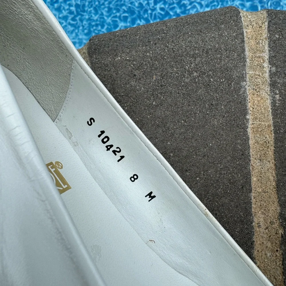 Allure Women’s Flats White Size 8‎